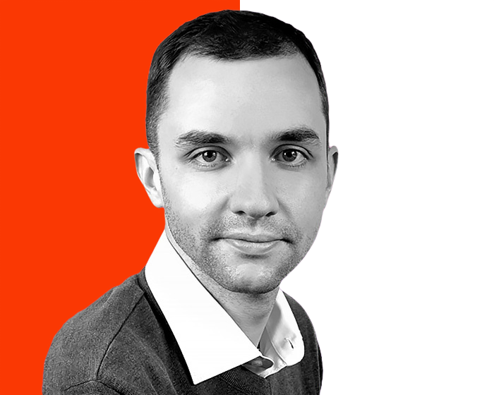 Роман Моложон